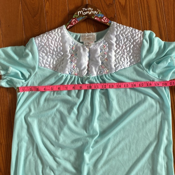 🦋Tradition vintage women’s nightgown aqua polyester size large. - Picture 10 of 12